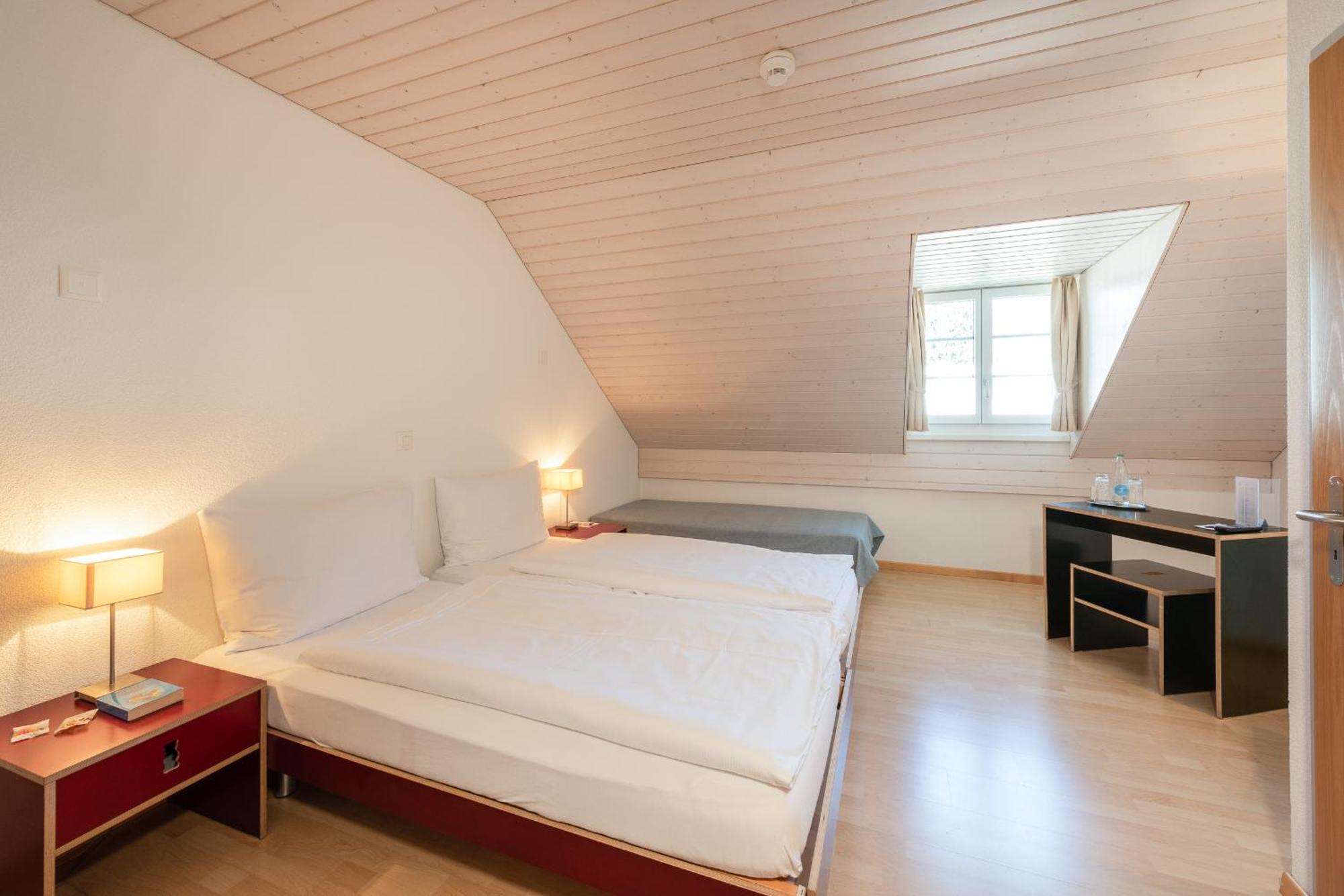 Baeren Self Check-In Hotel Solothurn Room photo